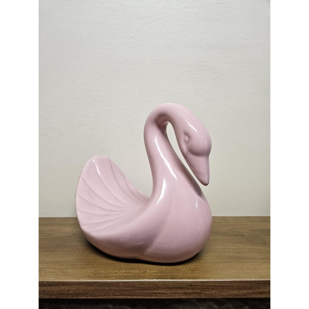 Vintage 80s Pink Ceramic Swan Towel Holder Soap Dish Hygiene Industries Taiwan